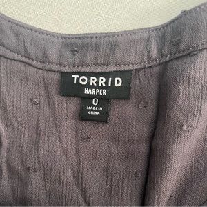 Torrid sleeveless Harper clip dot grey tank